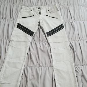 Men's black accents with zippers skinny pant.